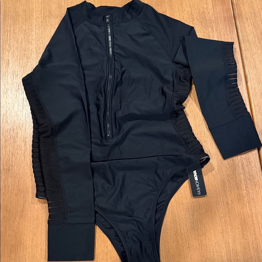 Fashion Nova Black Long Sleeve Swimsuit with Zipper